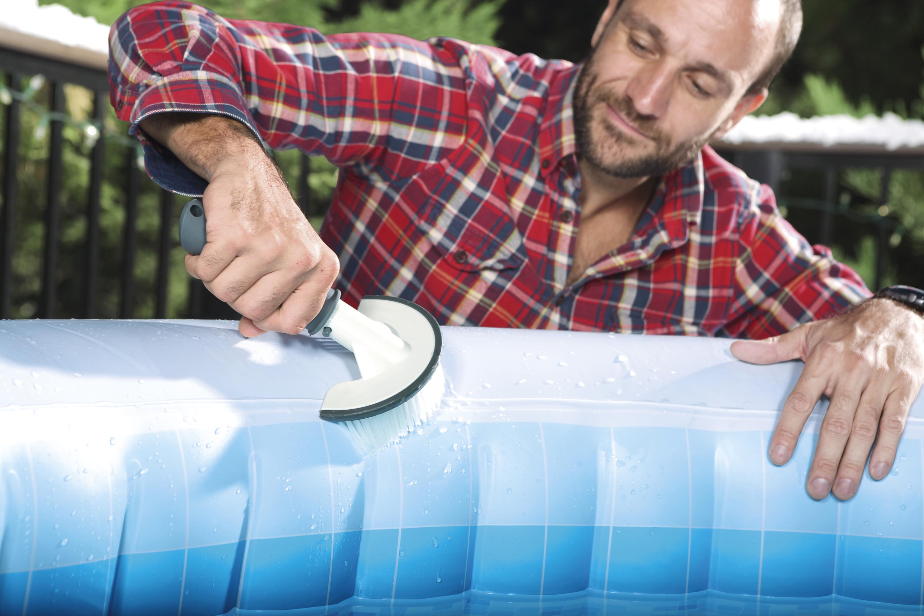 SaluSpa Cleaning Tool
