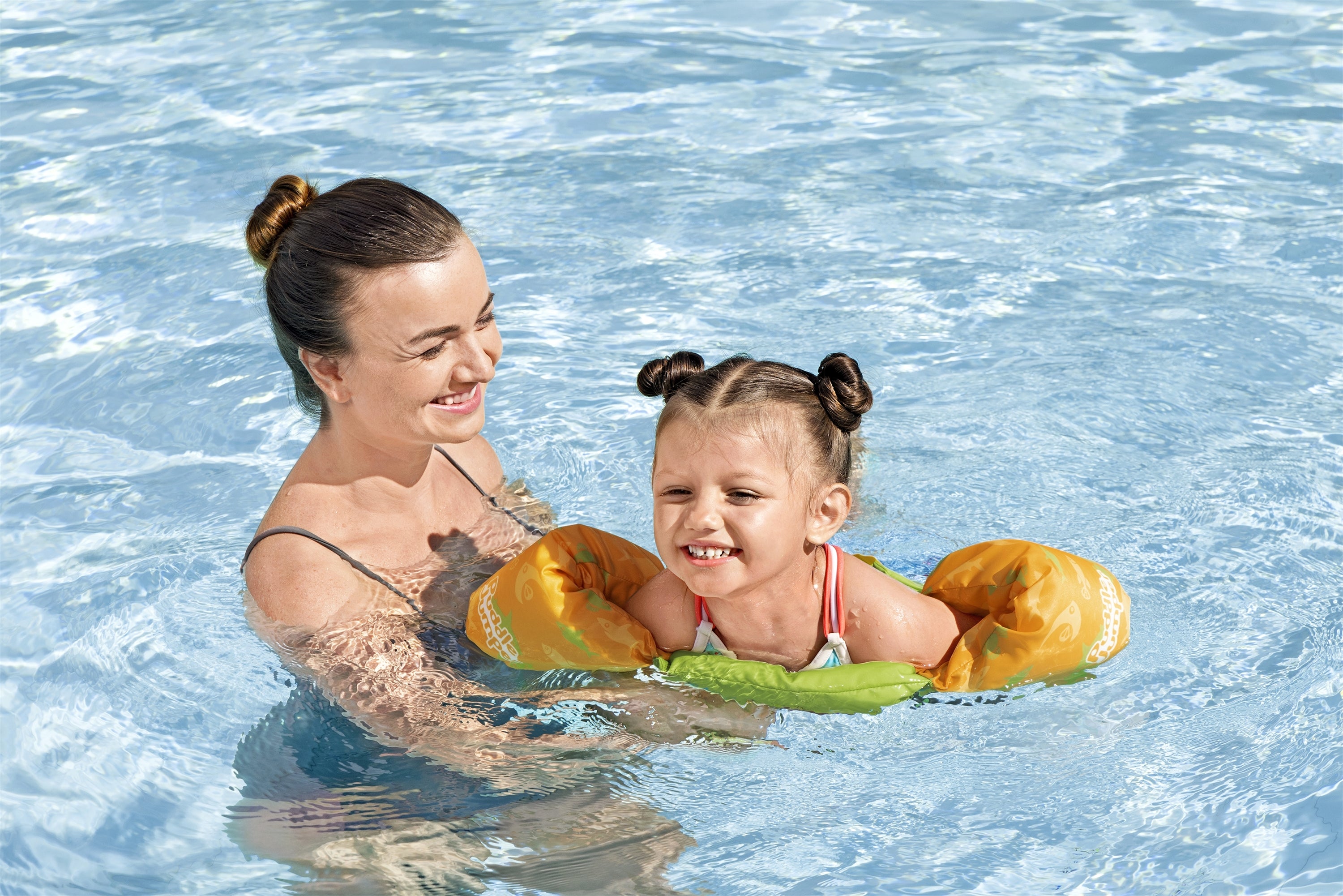 Gilet de sauvetage de luxe pour enfants Puddle Jumper en tissu avec brassards