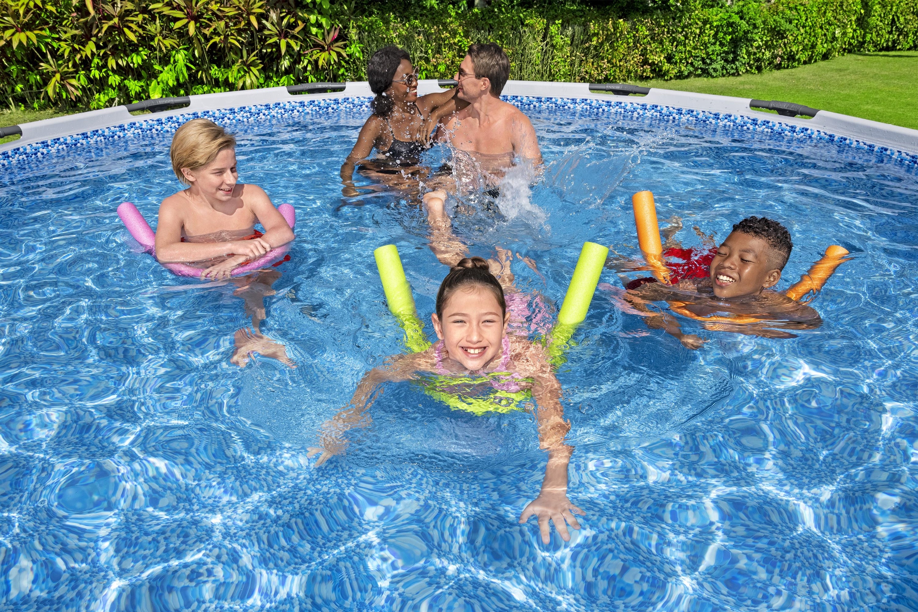 Bestway Steel Pro MAX 15' x 48" Above Ground Pool Set